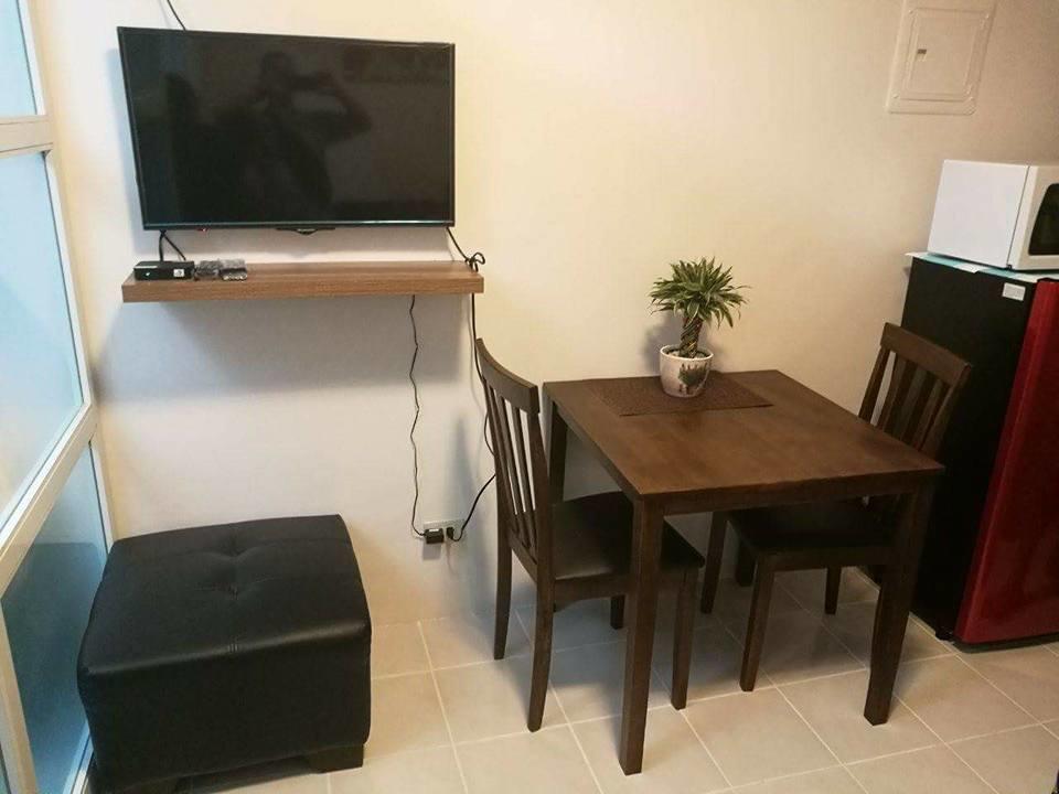 Aaa Condominium Tagaytay City Exteriör bild